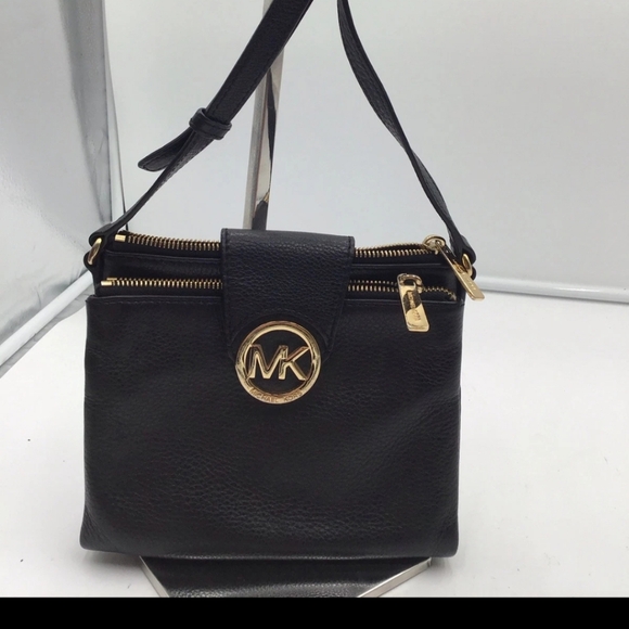 Michael Kors Handbags - Small Michael Kors Crossbody